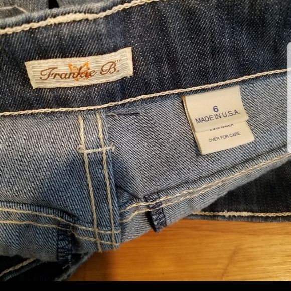 Frankie B Floral Flap Pocket Jean 6 - Picture 5 of 6